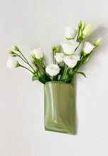 Charger l'image dans la galerie, Vase Mural Vert Sauge
