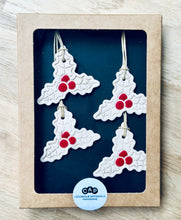 Charger l'image dans la galerie, Boîte de 4 pendentifs Houx pour sapin de Noël
