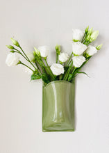 Charger l'image dans la galerie, Vase Mural Vert Sauge
