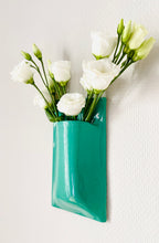 Charger l'image dans la galerie, Vase Mural Vert Pop
