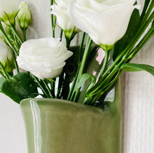 Charger l'image dans la galerie, Vase Mural Vert Sauge
