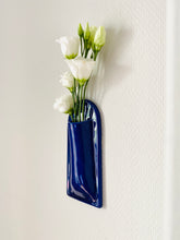 Charger l'image dans la galerie, Vase Mural Bleu Marine 2
