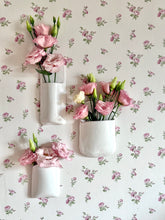 Charger l'image dans la galerie, Vase Mural Blanc 2
