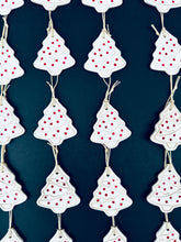 Charger l'image dans la galerie, Boîte de 4 pendentifs Sapin pour sapin de Noël
