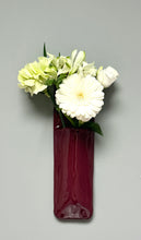 Charger l'image dans la galerie, Long Vase Mural Aubergine
