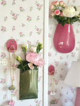 Charger l'image dans la galerie, Vase Mural Vert Sauge
