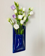 Charger l'image dans la galerie, Vase Mural Bleu Marine
