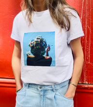 Charger l'image dans la galerie, TEE-SHIRT BIGOUDIS - 100% Cotton, fabriqué à Paris, 10% des ventes seront reversés à l'association ABRI DE FEMMES
