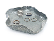 Charger l'image dans la galerie, 3 VIDES POCHES / PETITS PLATS GRIS VERT BRILLANT
