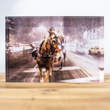 Charger l'image dans la galerie, Bloc Plexi 10x15 cm - CHEVAL SOUS LA NEIGE
